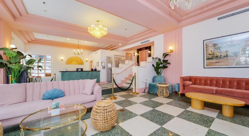 Ocean Spray Hotel Miami Beach Bagian luar foto