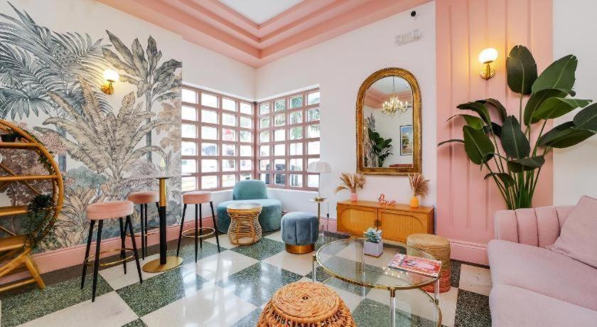 Ocean Spray Hotel Miami Beach Bagian luar foto