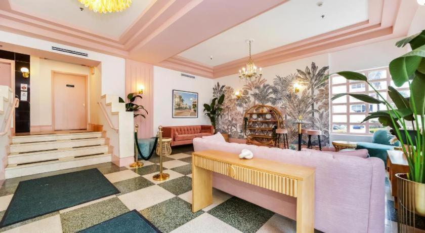 Ocean Spray Hotel Miami Beach Bagian luar foto