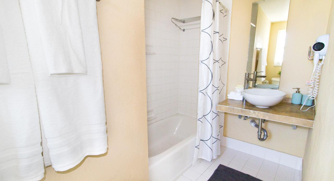 Ocean Spray Hotel Miami Beach Bagian luar foto