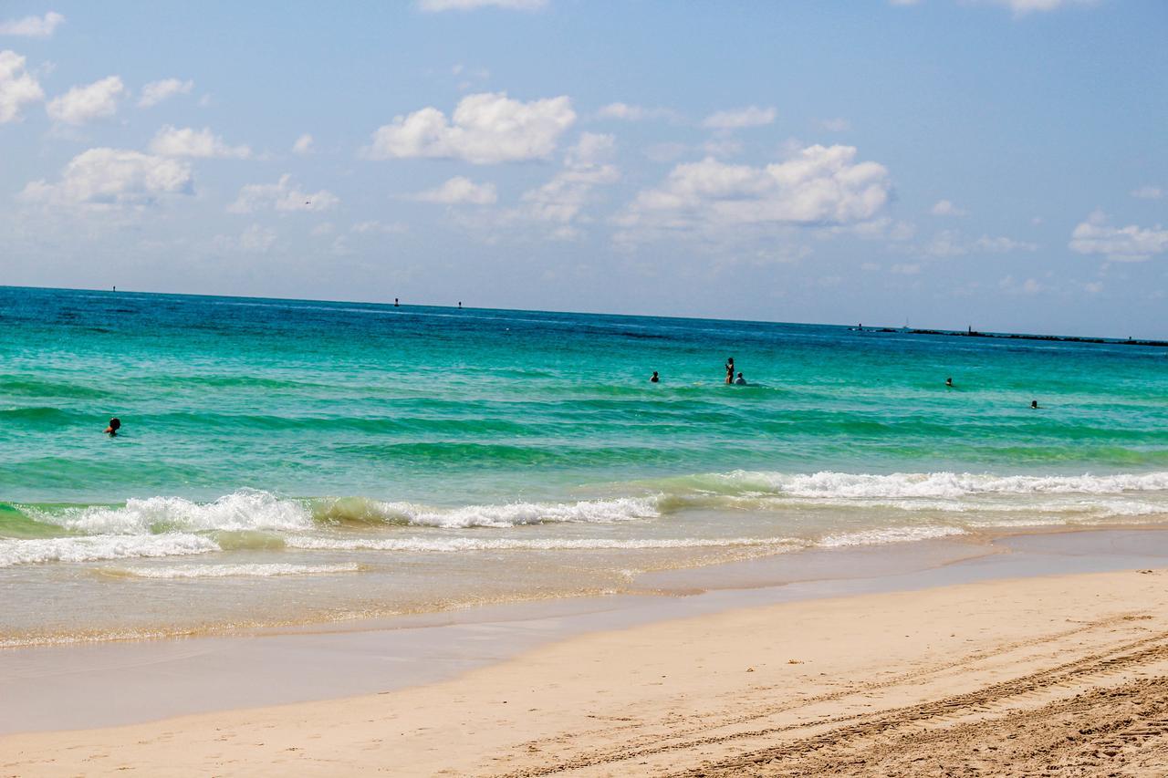 Ocean Spray Hotel Miami Beach Bagian luar foto